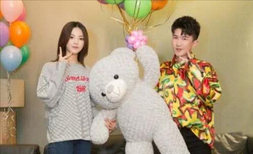 娱乐圈儿吃瓜博主,明星背后的那些事儿